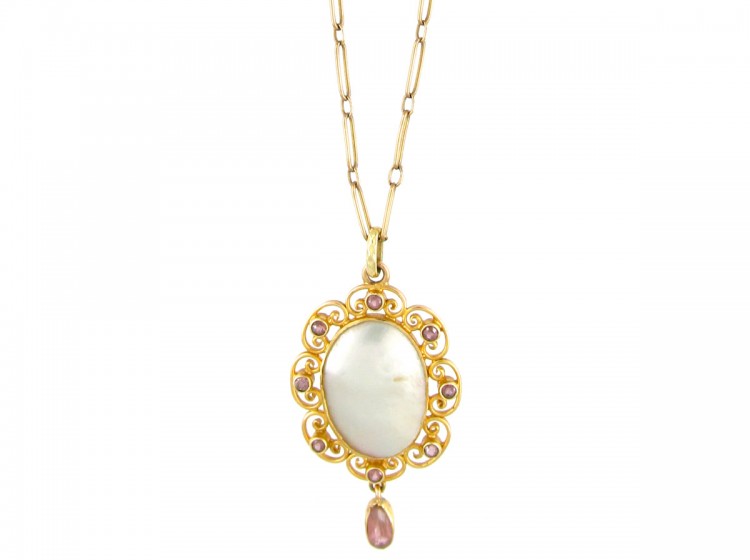 15ct Gold Pendant on Chain by Murrle Bennett