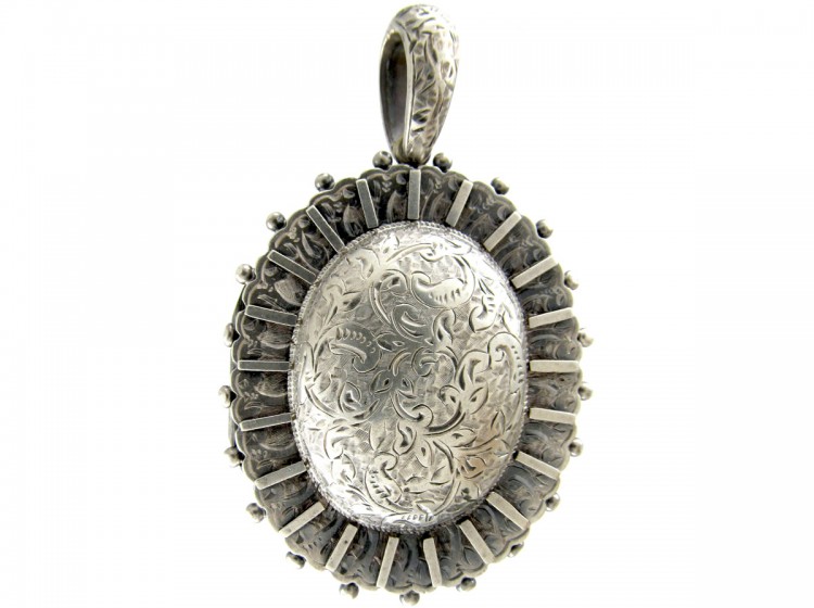 Silver Oval Victorian Locket