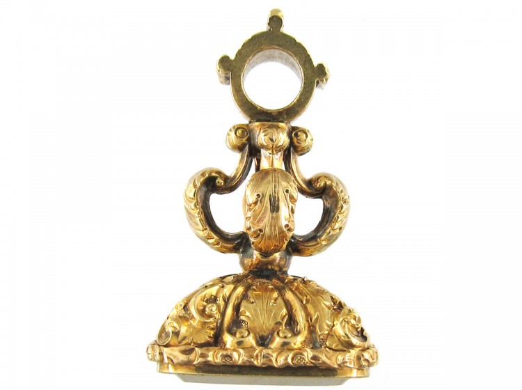 Georgian Gold Cased Seal with Chalcedony Dog Intaglio