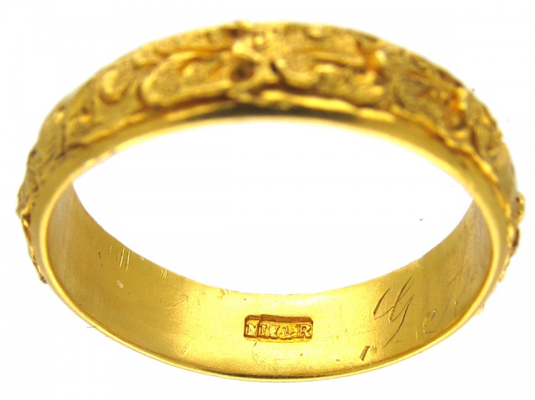 22ct Gold Oak Leaf Design Victorian Ring