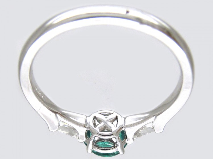 Emerald & Diamond Cluster Ring with Baguette Diamond Sides