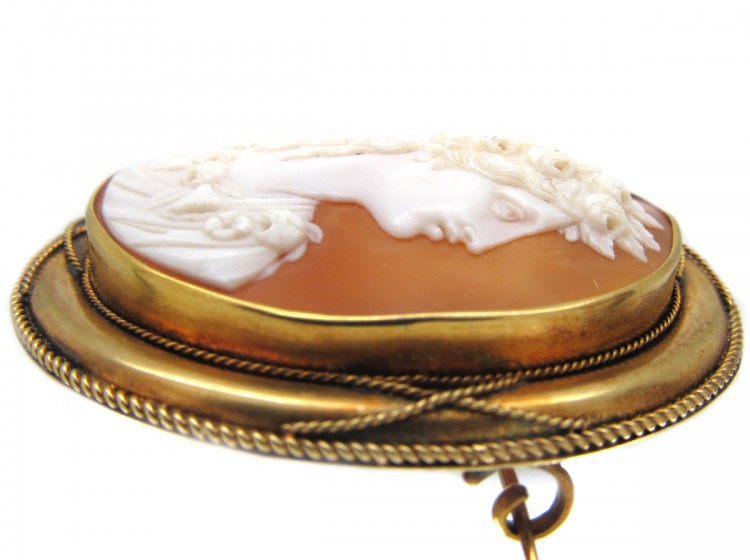 Victorian 18ct Gold Shell Cameo of Classical Lady