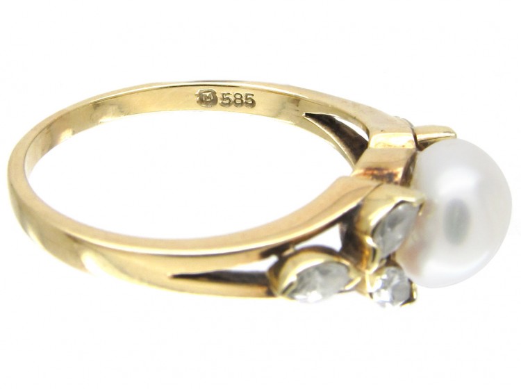 14ct Gold Pearl & Diamond Leaf Ring