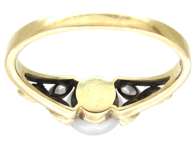 14ct Gold Pearl & Diamond Leaf Ring