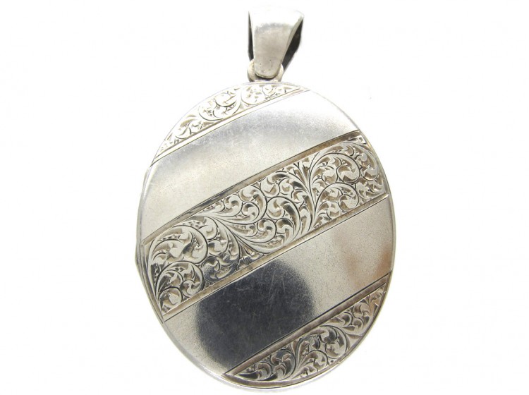 Oval Silver Banded Design Locket