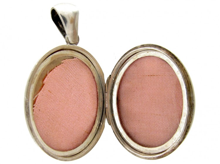 Oval Silver Banded Design Locket