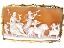 18ct Gold Georgian Cameo Brooch of Classical Scene