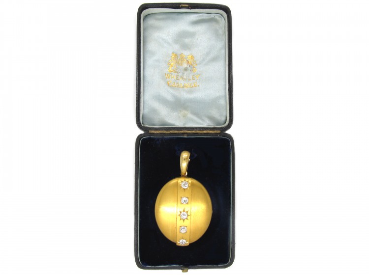 Victorian 18ct Gold Diamond Set Oval Locket in Original Case