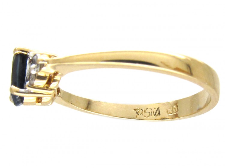 Solitaire Sapphire & Diamond Shoulders Ring