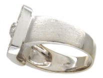 18ct White Gold Buckle Ring