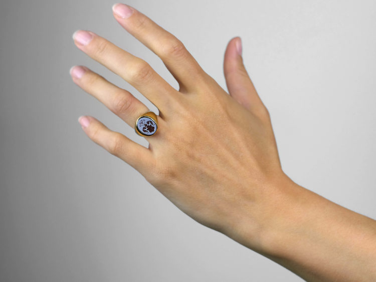 14ct Gold & Carnelian Crested Intaglio Signet Ring