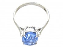 18ct White Gold Ring set with an Oval Natural Ceylon Sapphire