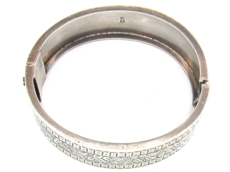 Victorian Silver Engraved Ivy Leaf Bangle