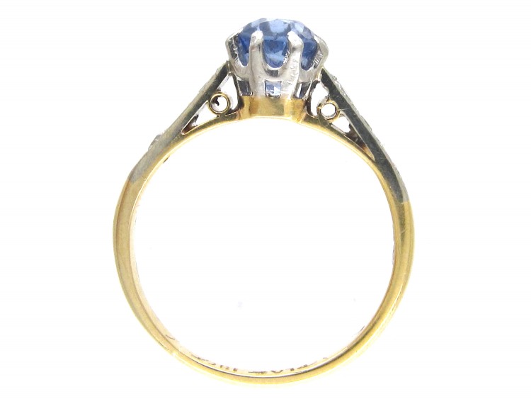 Edwardian Solitaire Ceylon Sapphire with Diamond Shoulders Ring