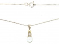 14ct White Gold & Cultured Pearl & Diamond Pendant on Silver Chain