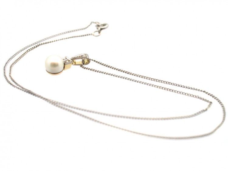 14ct White Gold & Cultured Pearl & Diamond Pendant on Silver Chain