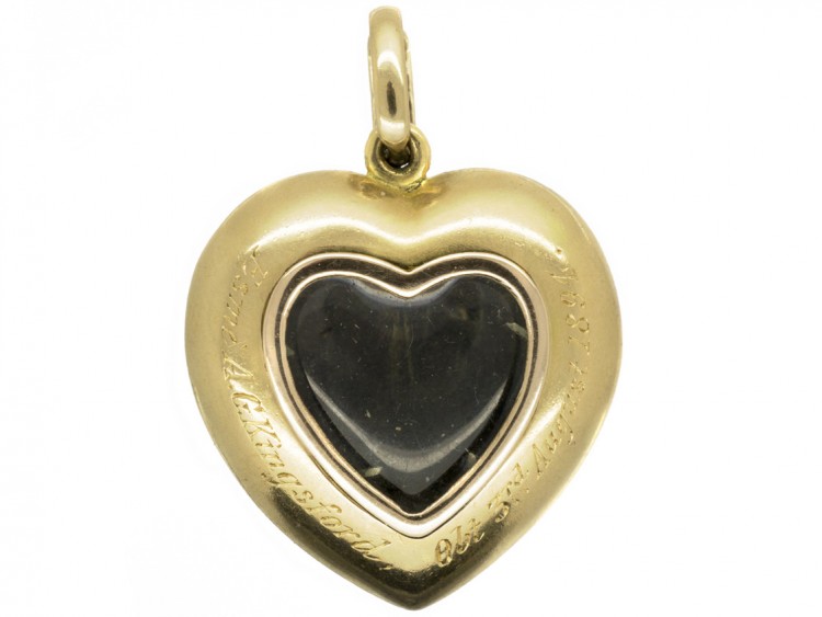 18ct Gold Victorian Heart Pendant with the Initial E in the Original Case