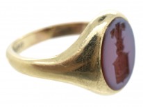 9ct Gold & Carnelian Intaglio of a Crest Signet Ring