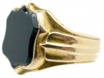 Victorian 18ct Gold Signet Ring Set With a Shield Shaped Bloodstone