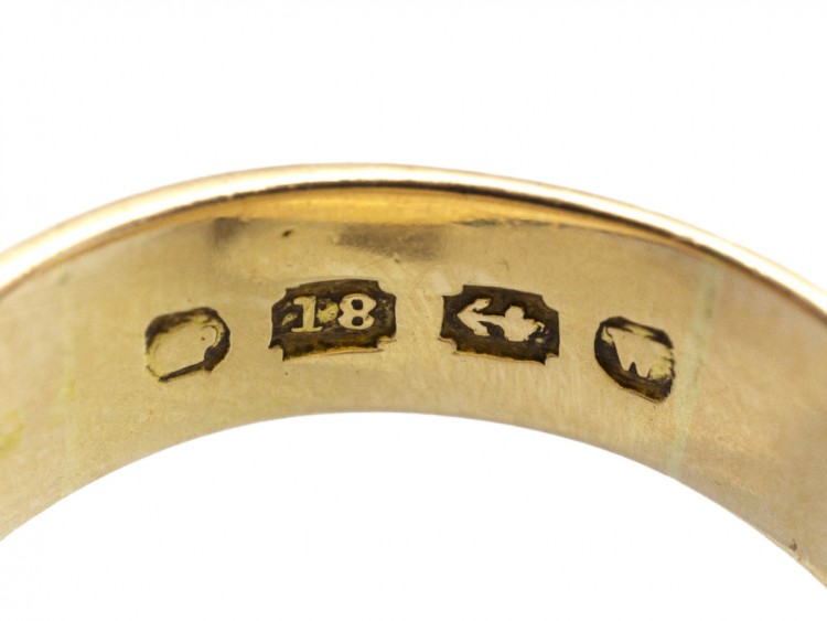 Victorian 18ct Gold Signet Ring Set With a Shield Shaped Bloodstone