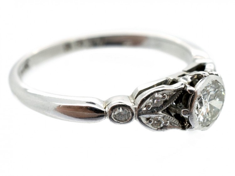 Solitaire Diamond Ring With Leaf Shoulders