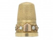 Victorian 15ct Three Colour Gold Thimble set with Emeralds & Rose Diamonds