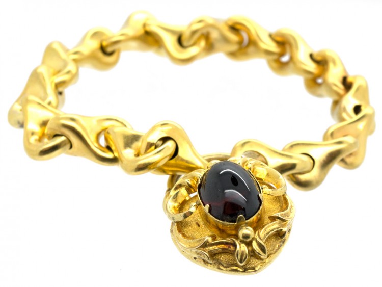 Victorian 18ct Gold Bracelet with Cabochon Garnet Padlock
