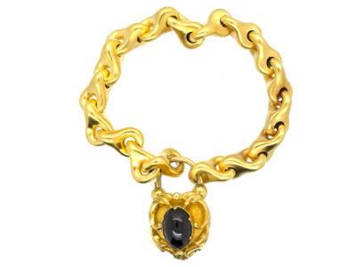 Victorian 18ct Gold Bracelet with Cabochon Garnet Padlock