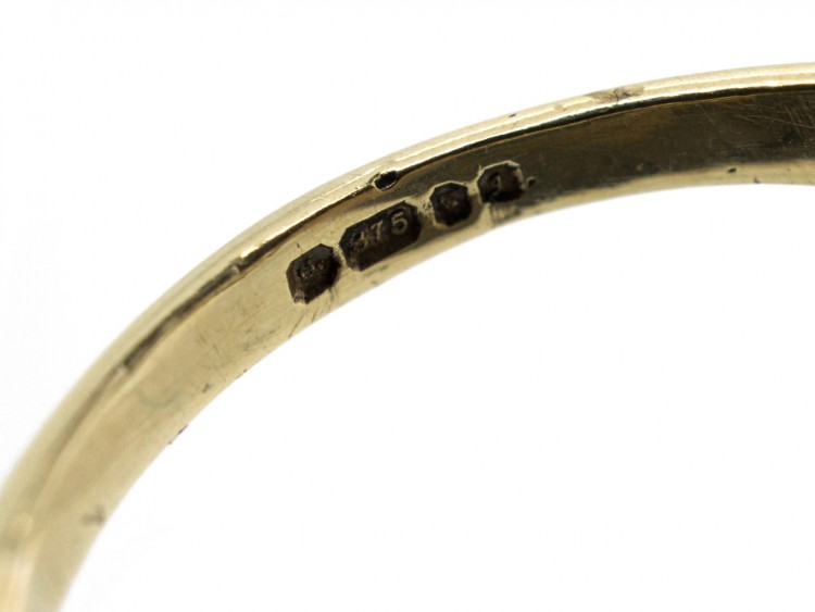 9ct Gold Moonstone Ring