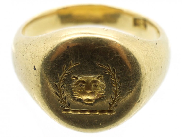 Victorian 18ct Gold Signet Ring with Lion's Head & Laurel Leaves Intaglio