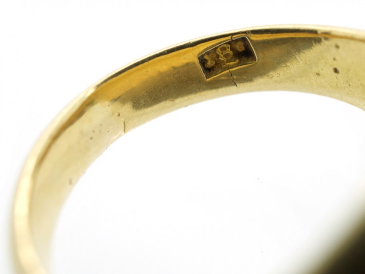 Victorian 18ct Gold Signet Ring with Lion's Head & Laurel Leaves Intaglio