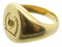 Victorian 18ct Gold Signet Ring with Lion's Head & Laurel Leaves Intaglio