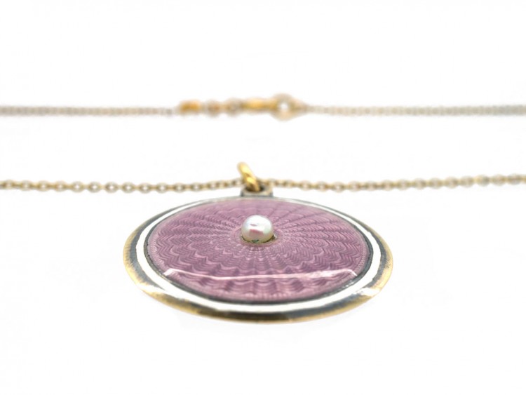 Edwardian 15ct Gold Pink & White Enamel Round Pendant on Chain in Original Case