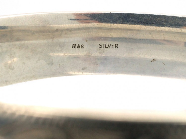 Engraved Silver 1950s Bangle Set With Sapphires