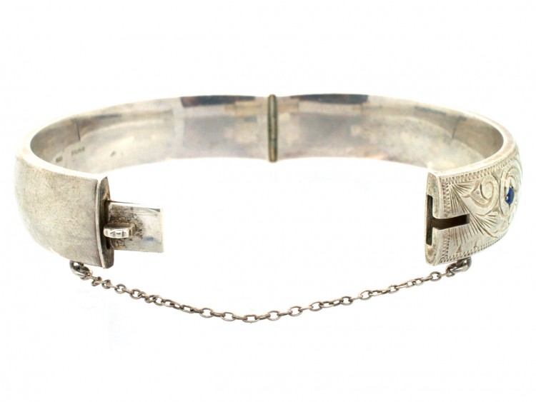 Engraved Silver 1950s Bangle Set With Sapphires