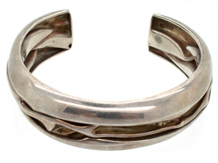 Silver Bangle by Moniquet