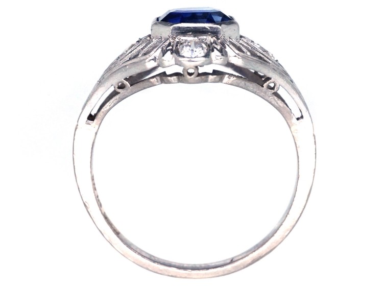 Art Deco 18ct White Gold & Platinum Ceylon Sapphire & Diamond Ring