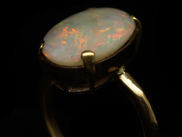 9ct Gold & Opal Dress Ring