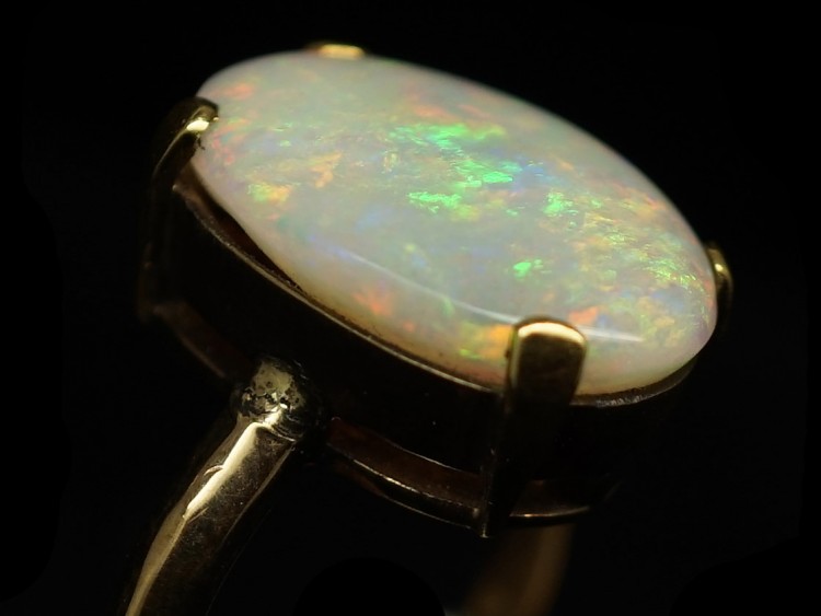 9ct Gold & Opal Dress Ring