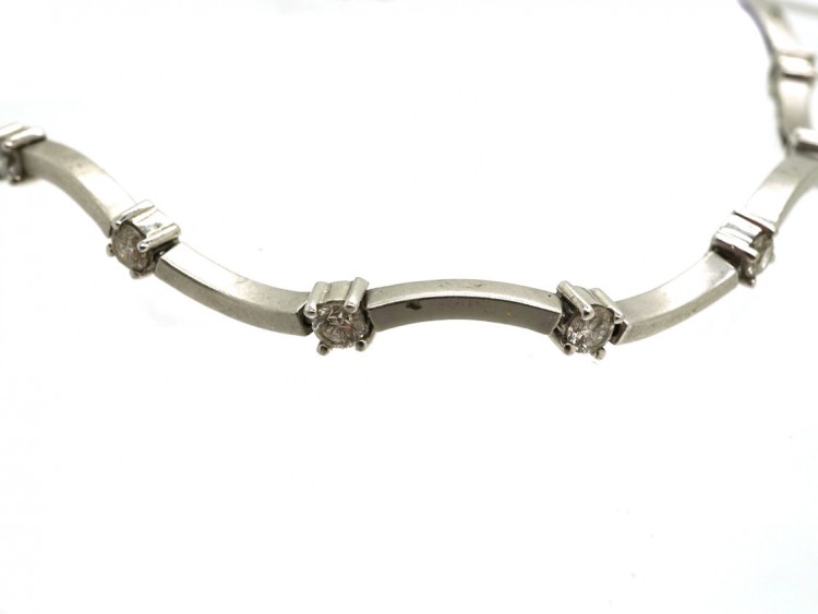 18ct White Gold & Diamond Set Bracelet