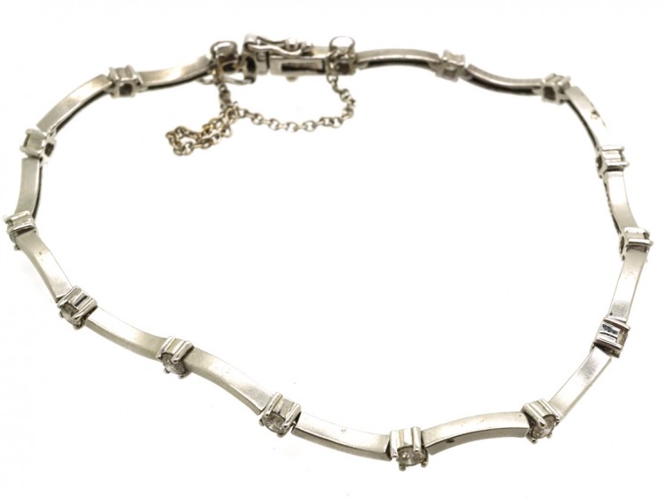 18ct White Gold & Diamond Set Bracelet