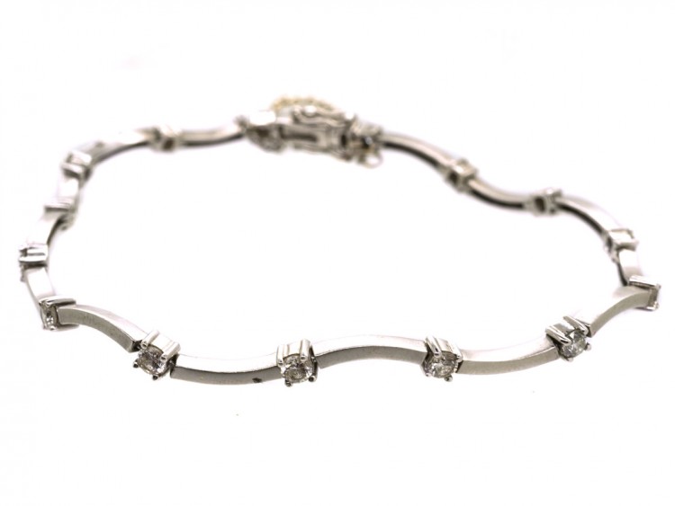 18ct White Gold & Diamond Set Bracelet