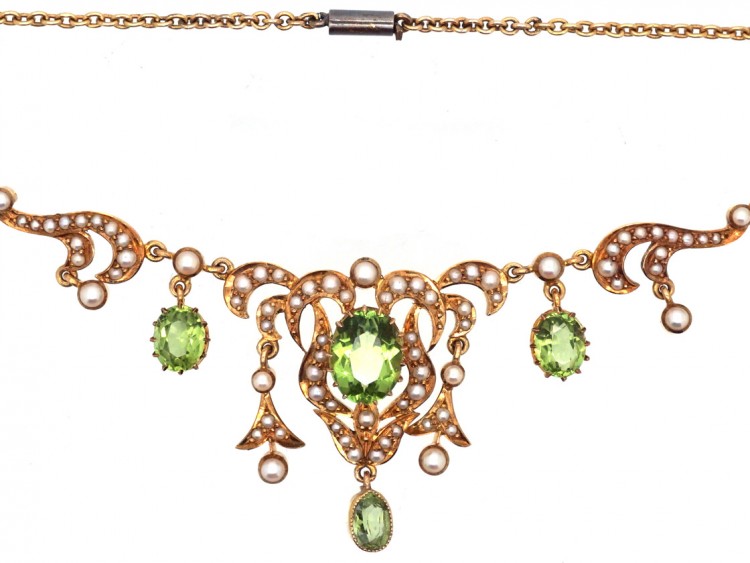 Edwardian 15ct Gold, Natural Split Perals & Peridot Necklace in Original Case