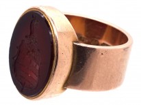 Victorian 15ct Gold & Carved Carnelian Crest Intaglio Signet Ring