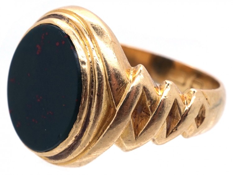 Victorian 18ct Gold & Bloodstone Signet Ring With Zig Zag Shoulders