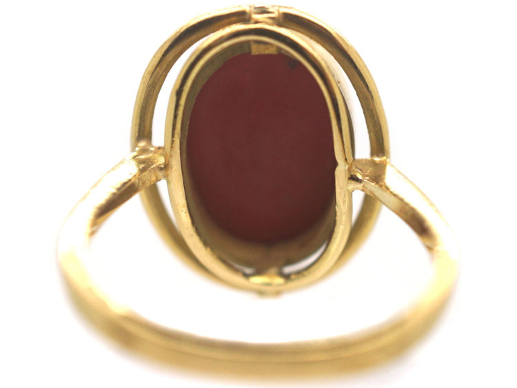 18ct Gold & Cabochon Coral Ring