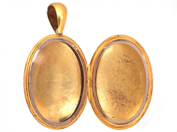 Victorian 15ct Gold Oval Engraved Locket