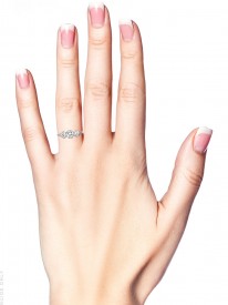 1920s 18ct Gold & Platinum Three Stone Diamond Ring