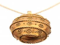 French 18ct Gold Oval Locket on Gold Chain