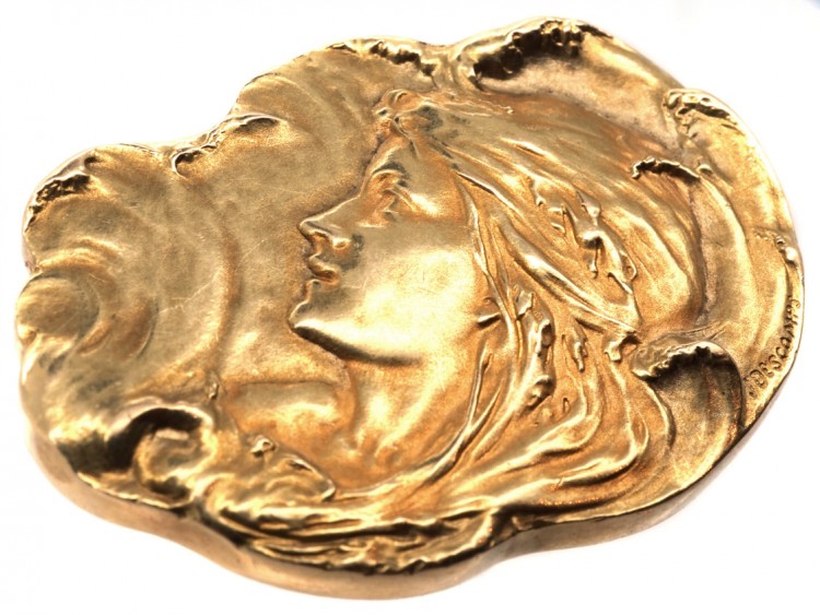 French 18ct Gold Art Nouveau Brooch by J Descamps of a Lady